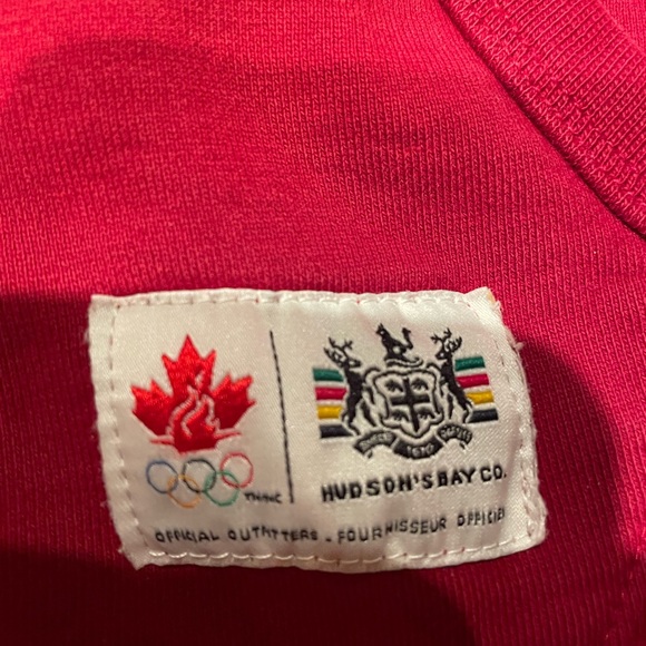 Hudson’s bay Canada 2010 Olympic hoodie. - Picture 2 of 3